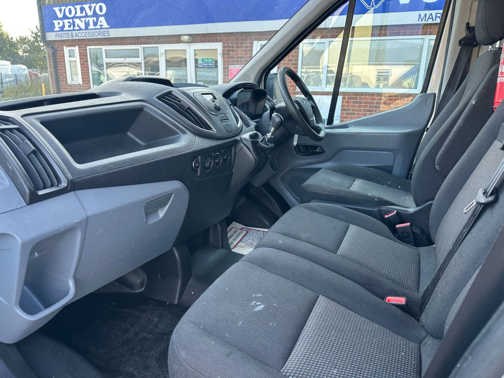 Ford Transit Custom Ford 17 Seater Trend 460 L4 Lwb H3 2.2Tdci 155Ps M White #38