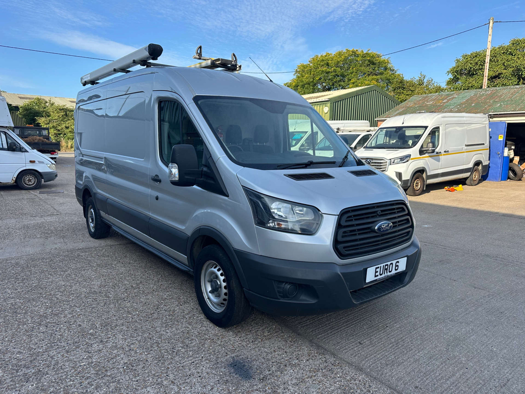 Ford Transit Custom Ford 17 Seater Trend 460 L4 Lwb H3 2.2Tdci 155Ps M White #1