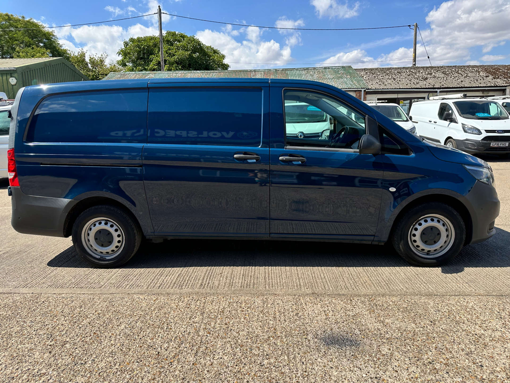 Mercedes-Benz Vito 119 Premium L1 Black #10