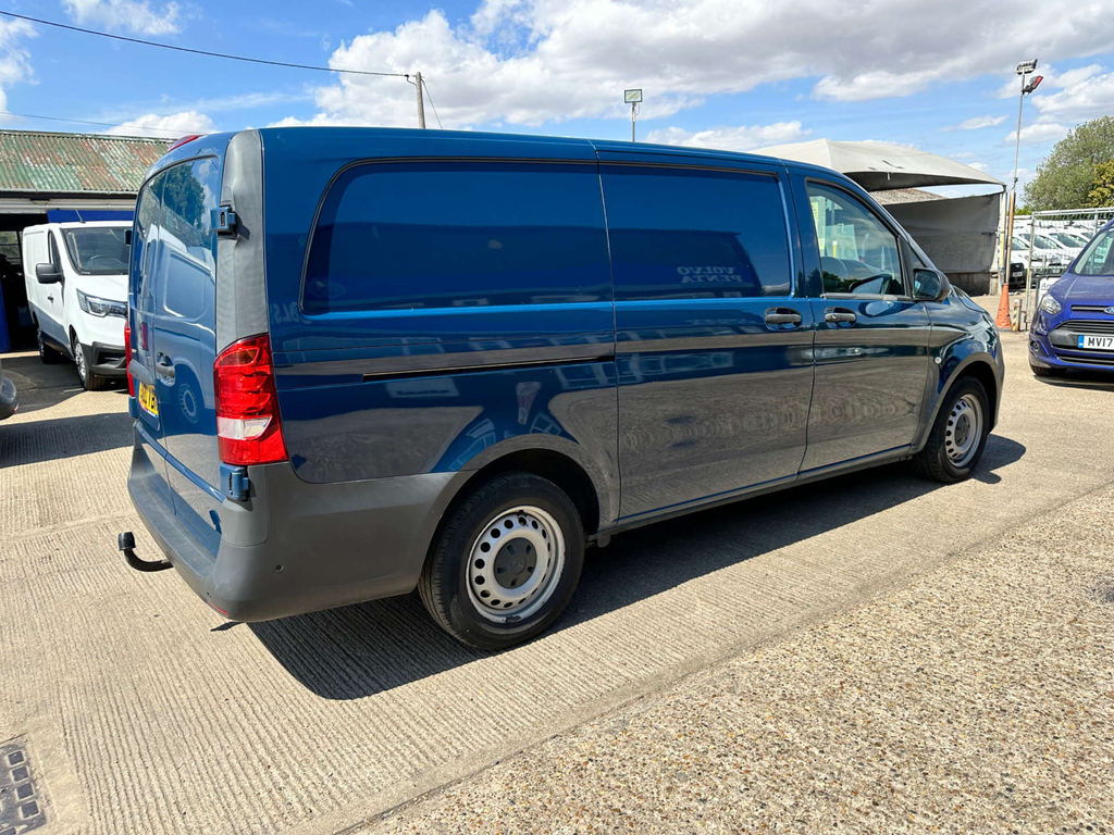 Mercedes-Benz Vito 119 Premium L1 Black #9