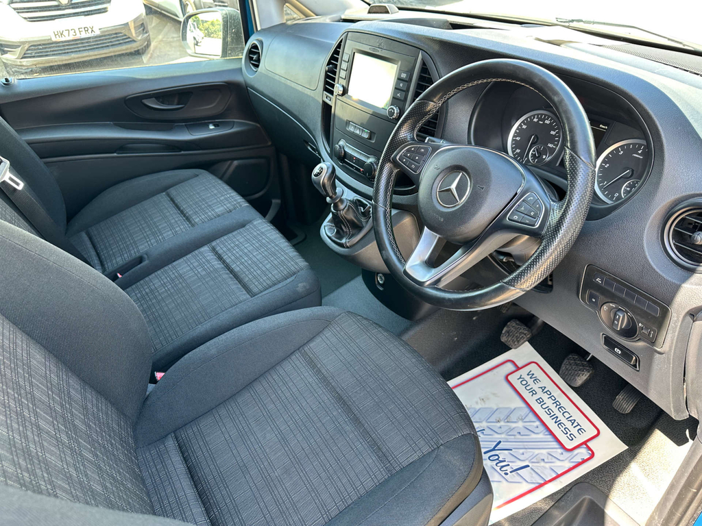 Mercedes-Benz Vito 119 Premium L1 Black #14