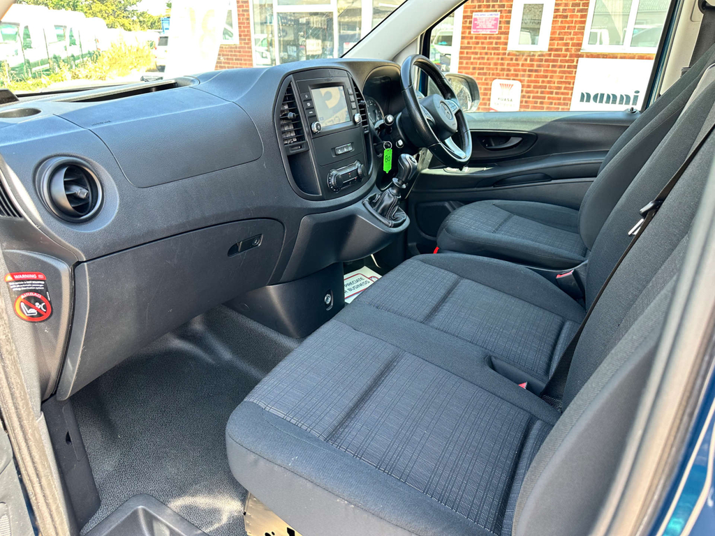 Mercedes-Benz Vito 119 Premium L1 Black #23