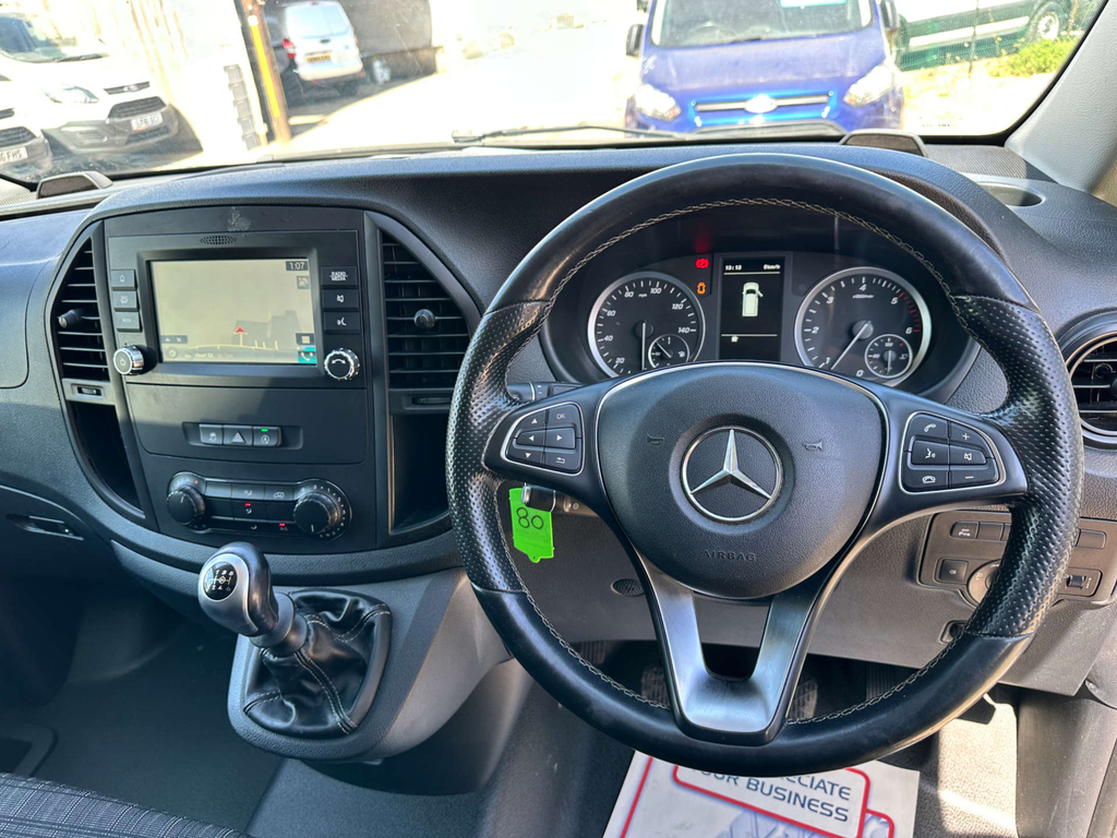 Mercedes-Benz Vito 119 Premium L1 Black #15