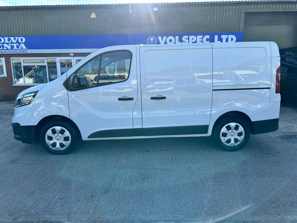 Renault Trafic Mpv White #3