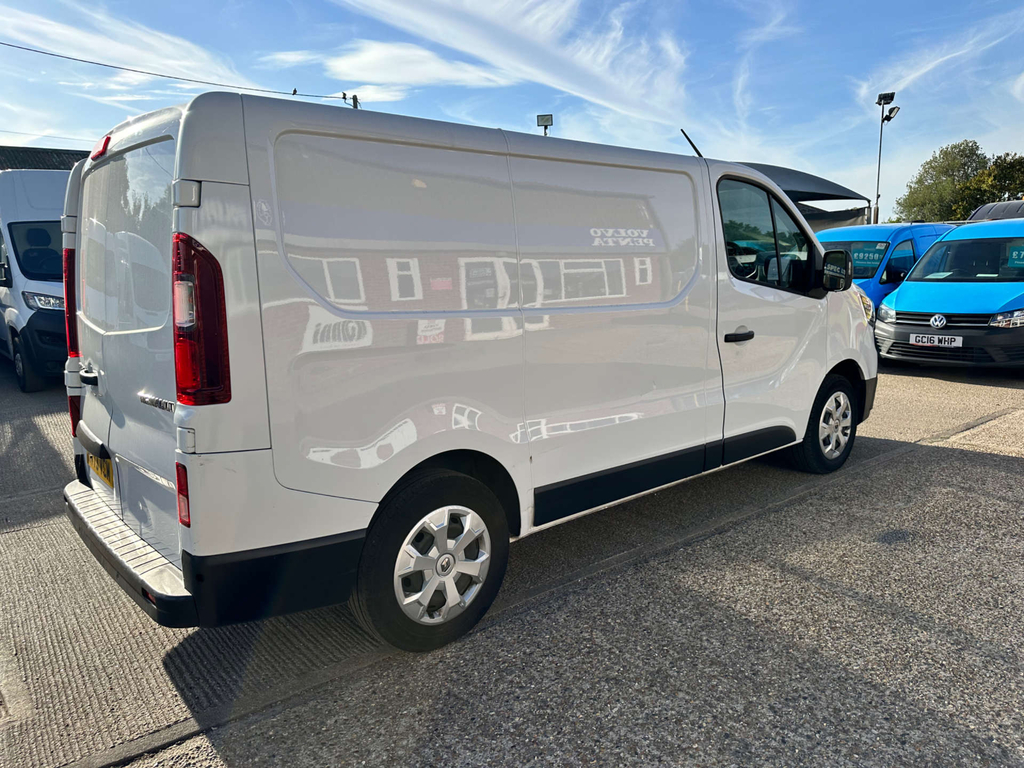 Renault Trafic Business Sl28 L1 Swb 2.0 Dci Blue Euro 6 130Ps Low White #9