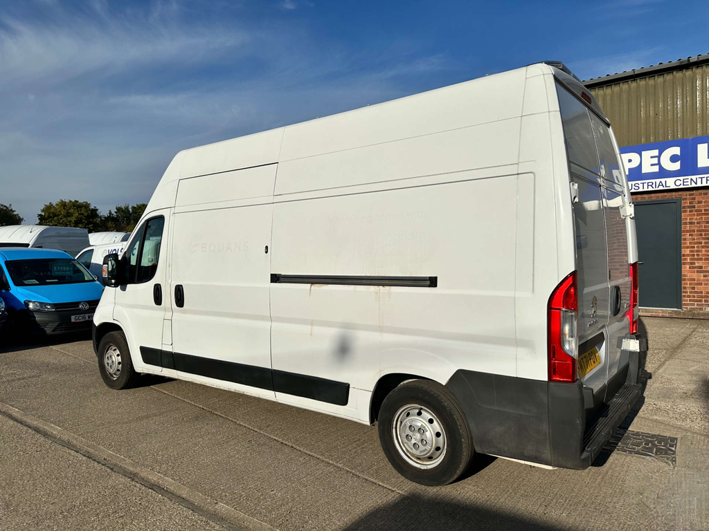 Peugeot Boxer Bluehdi 335 Professional Panel Van L White #4