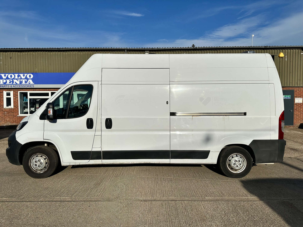 Peugeot Boxer Bluehdi 335 Professional Panel Van L White #3