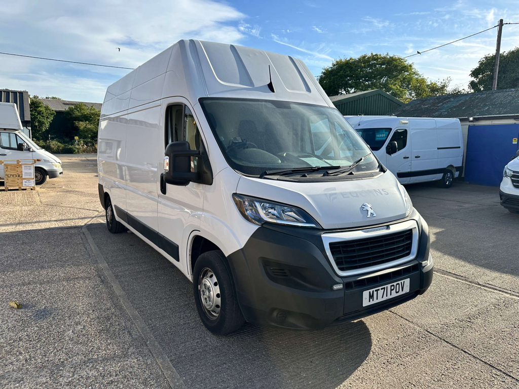 Peugeot Boxer Bluehdi 335 Professional Panel Van L White