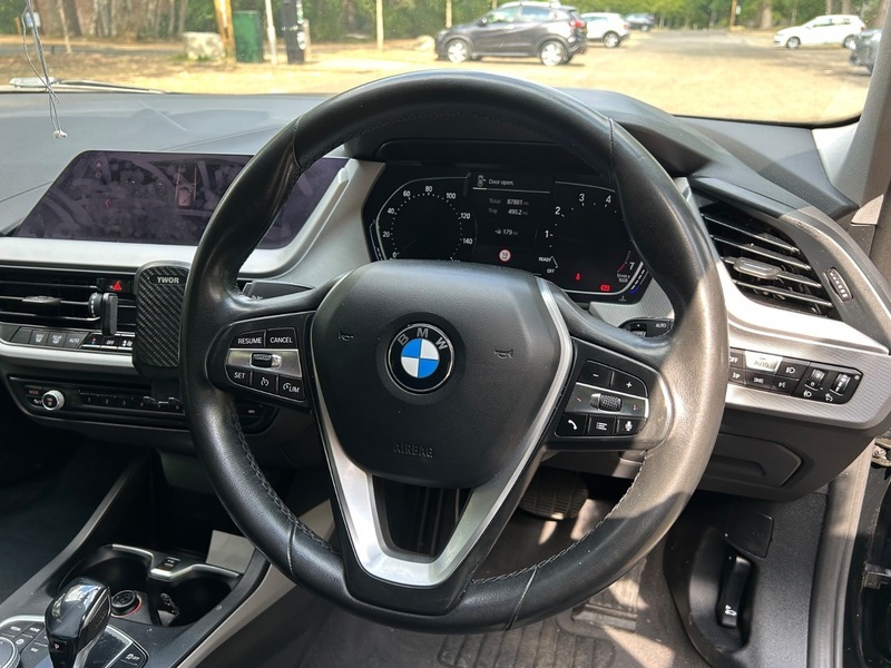 BMW 1 Series 1.5 118I Se Dct MJ69WSZ Black #2