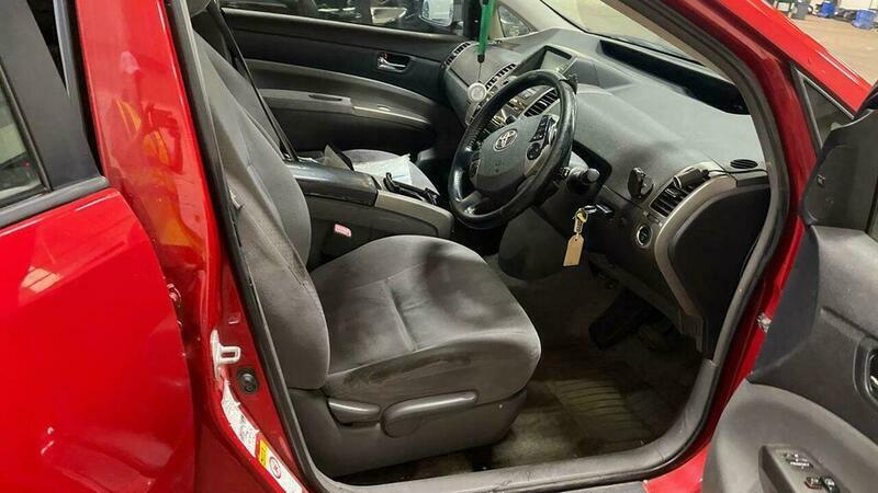Toyota Prius 1.5 T Spirit Hatchback Silver #10