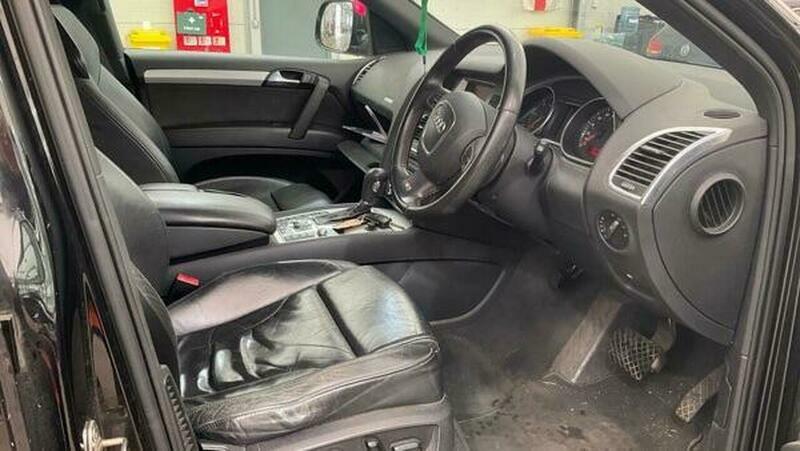 Audi Q7 3.0 Tdi V6 S #2