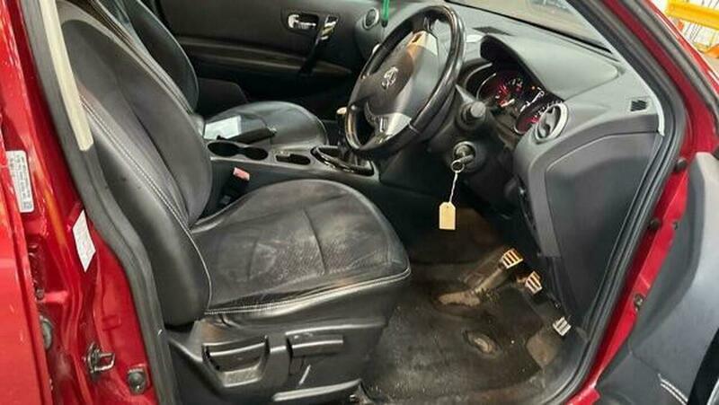 Nissan Qashqai Acenta Red #3
