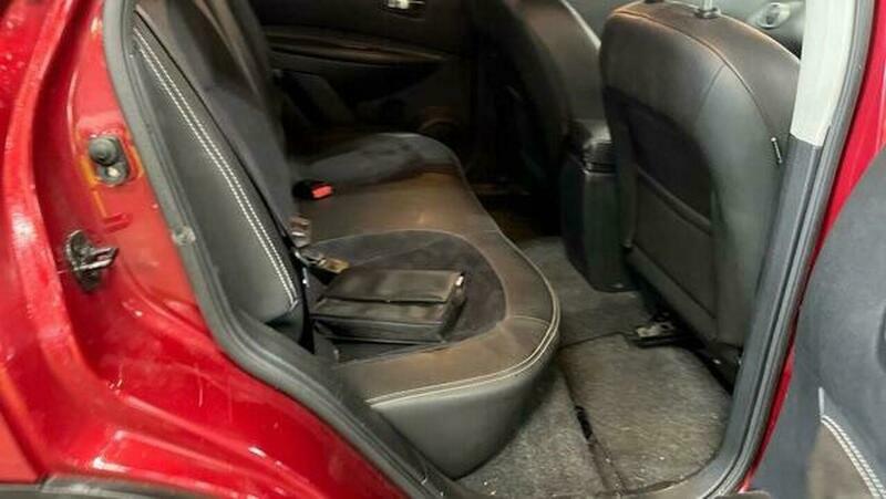 Nissan Qashqai Acenta Red #7