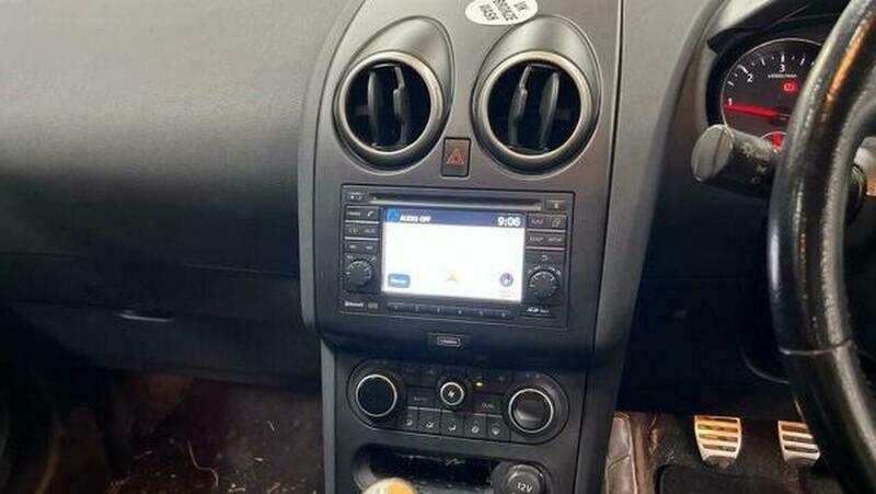 Nissan Qashqai Acenta Red #8