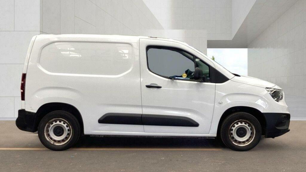 Vauxhall Combo 1.5 Turbo D 2000 Dynamic L1 H1 Euro 6 White #5