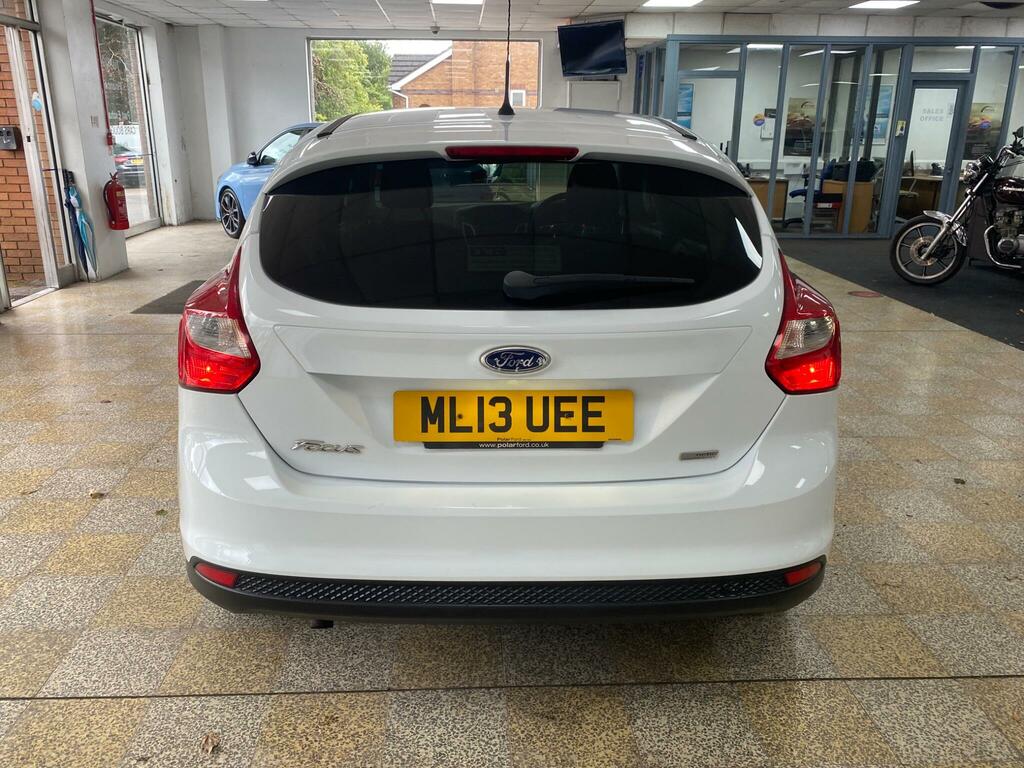 Ford Focus Zetec White #6