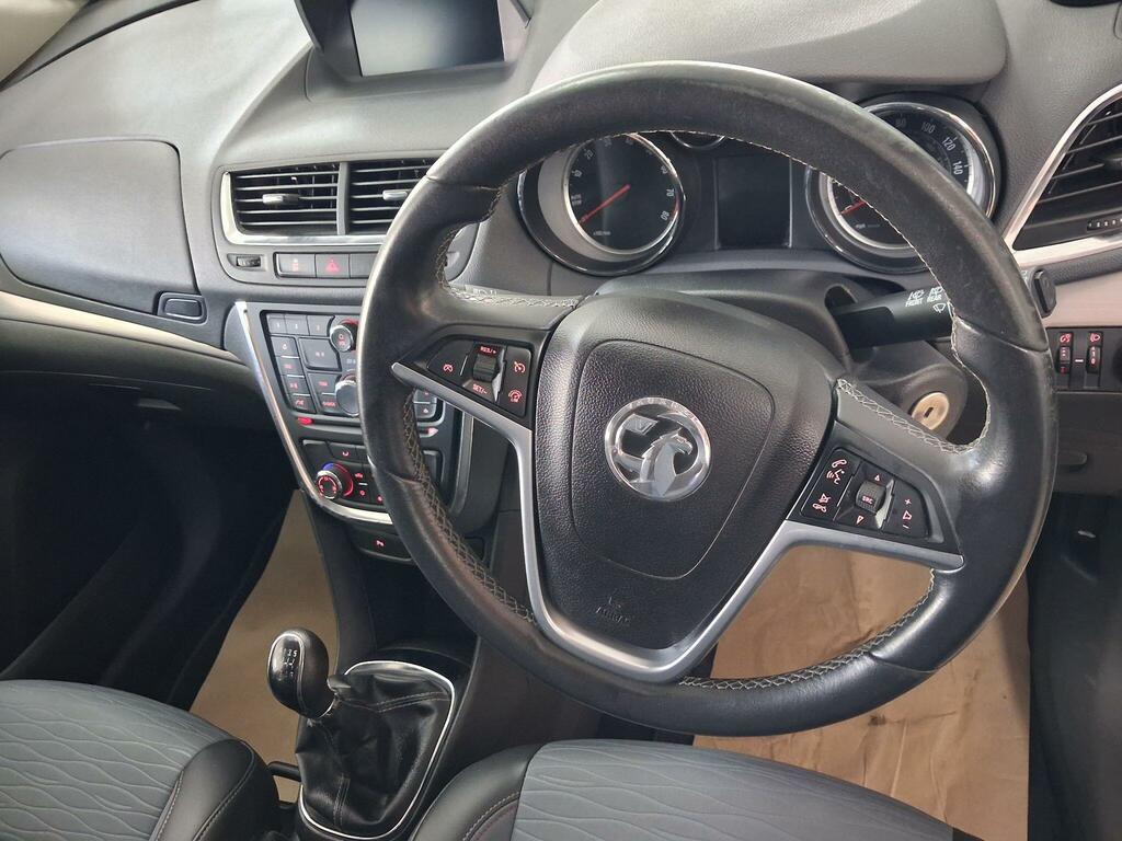 Vauxhall Mokka Limited Edition White #2