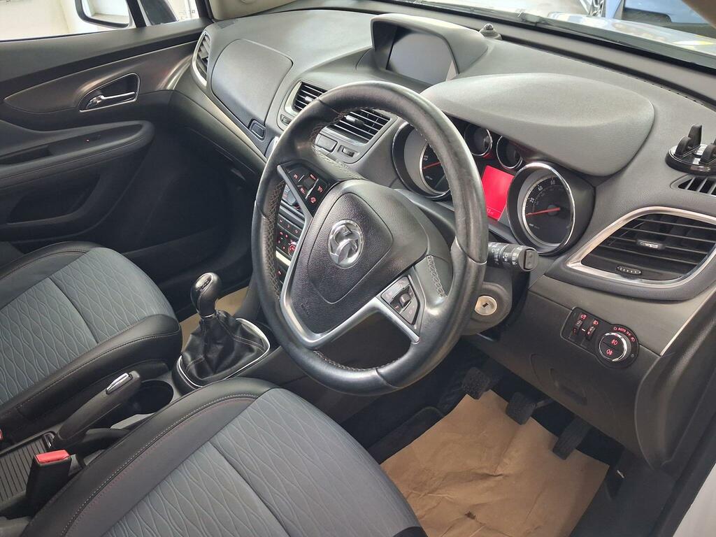 Vauxhall Mokka Limited Edition White #4