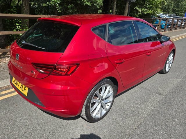 Seat Leon 1.4 Ecotsi Fr Technology Hatchback Dsg Red #4