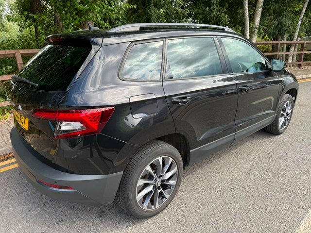 Skoda Karoq 1.5 Tsi Act Se Drive Suv Dsg Euro 6 S Black #4