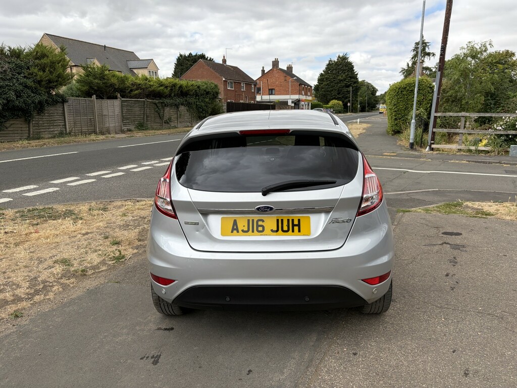 Ford Fiesta 1.0 T Ecoboost Titanium Silver #4