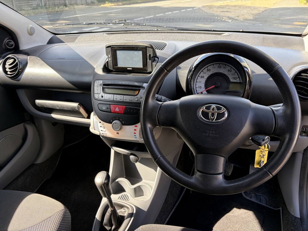 Toyota Aygo 1.0 Vvt-i Go 2012 White #12