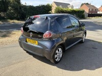 Toyota Aygo 1.0 Vvt-i Go 2012 White #24
