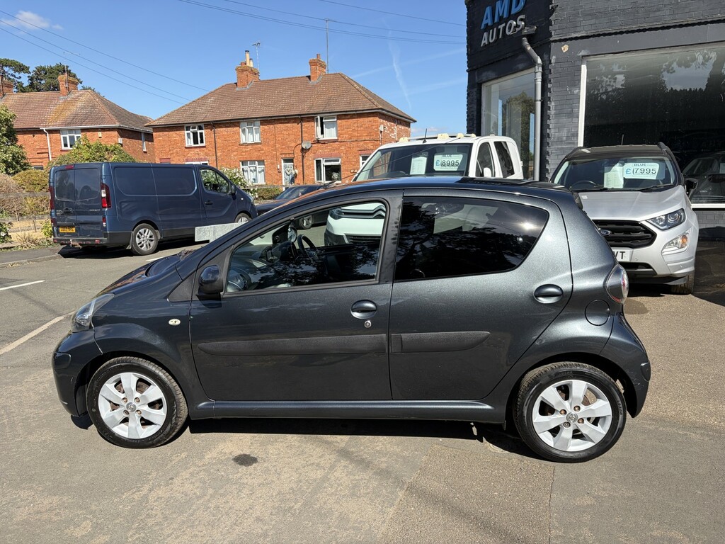 Toyota Aygo 1.0 Vvt-i Go Grey #2