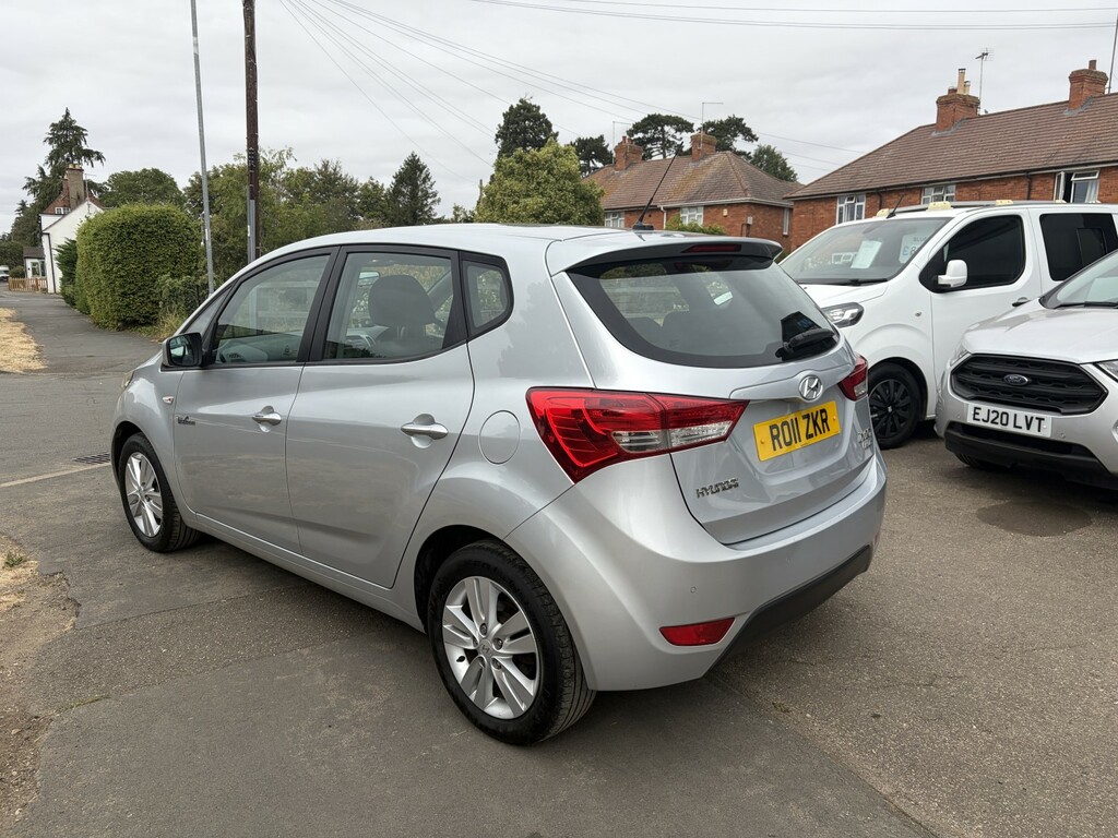 Hyundai Ix20 1.4 Active Silver #3