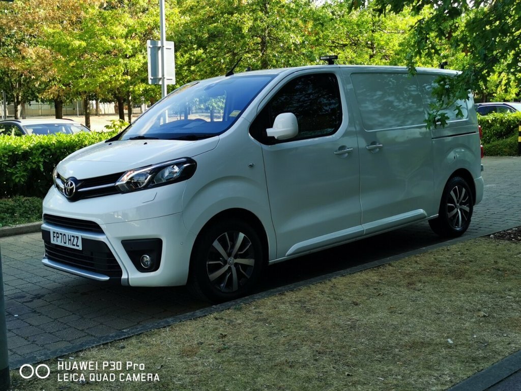 Toyota PROACE 2L Design 6Dr White #4