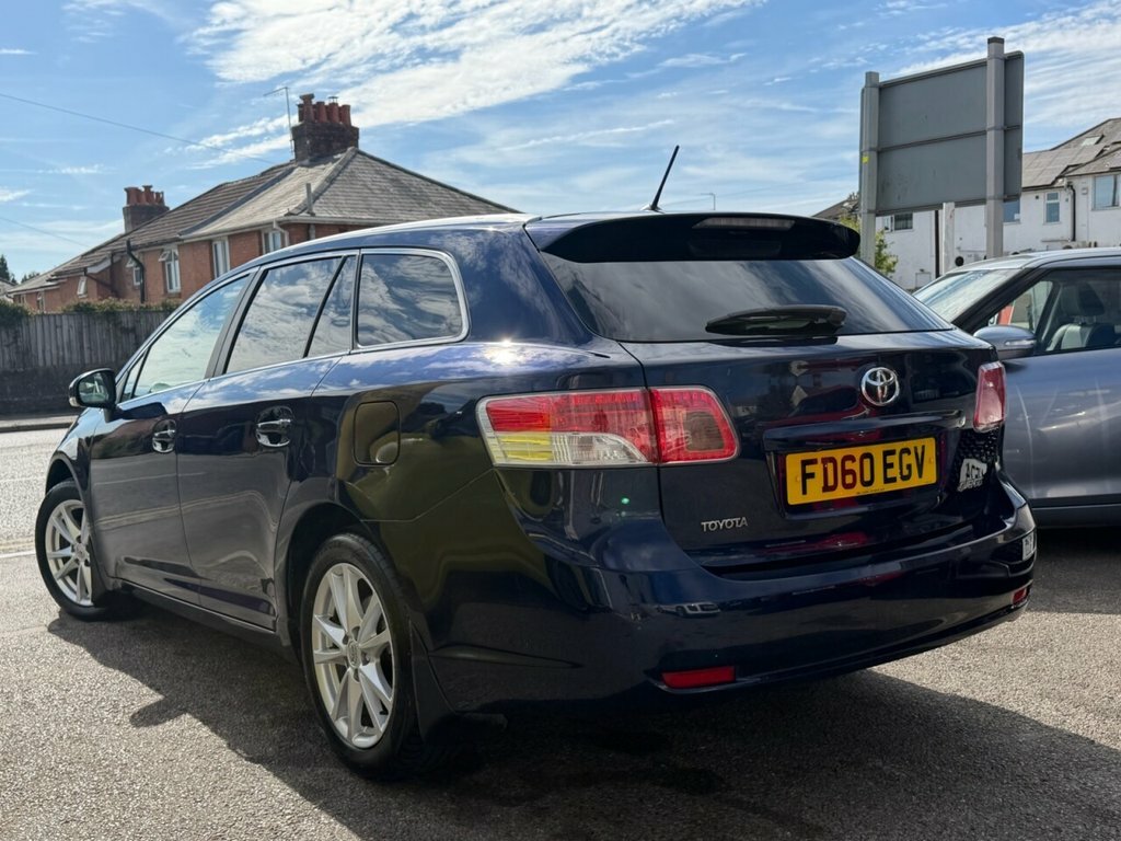 Toyota Avensis 2L Tr Blue #2