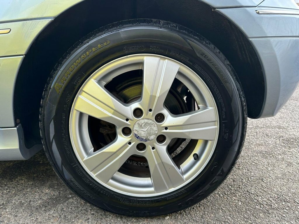Mercedes-Benz B Class B180 Cdi Se Cvt. Family Ca Red #41