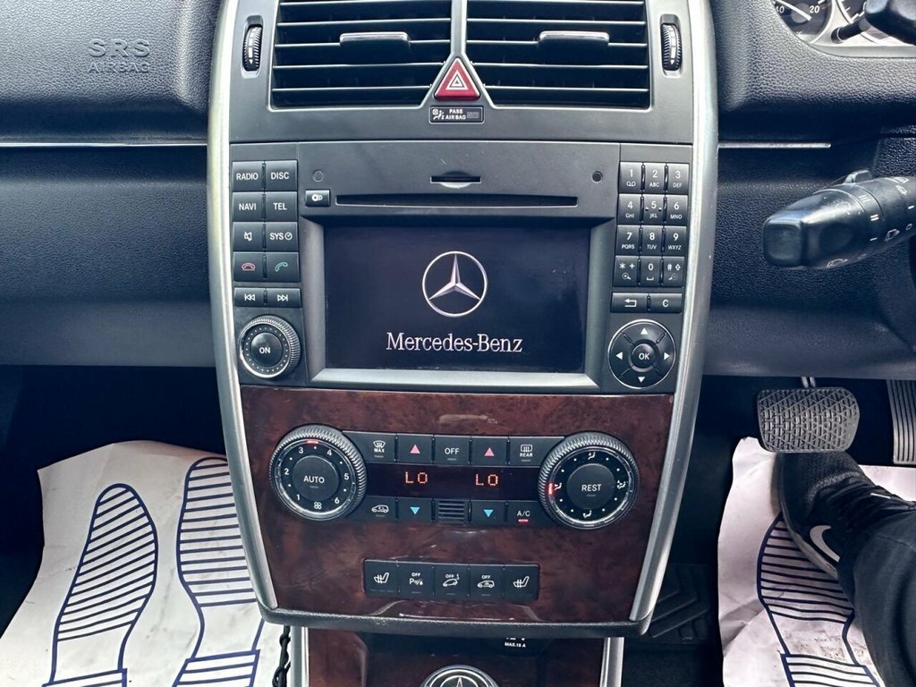 Mercedes-Benz B Class B180 Cdi Se Cvt. Family Ca Red #32