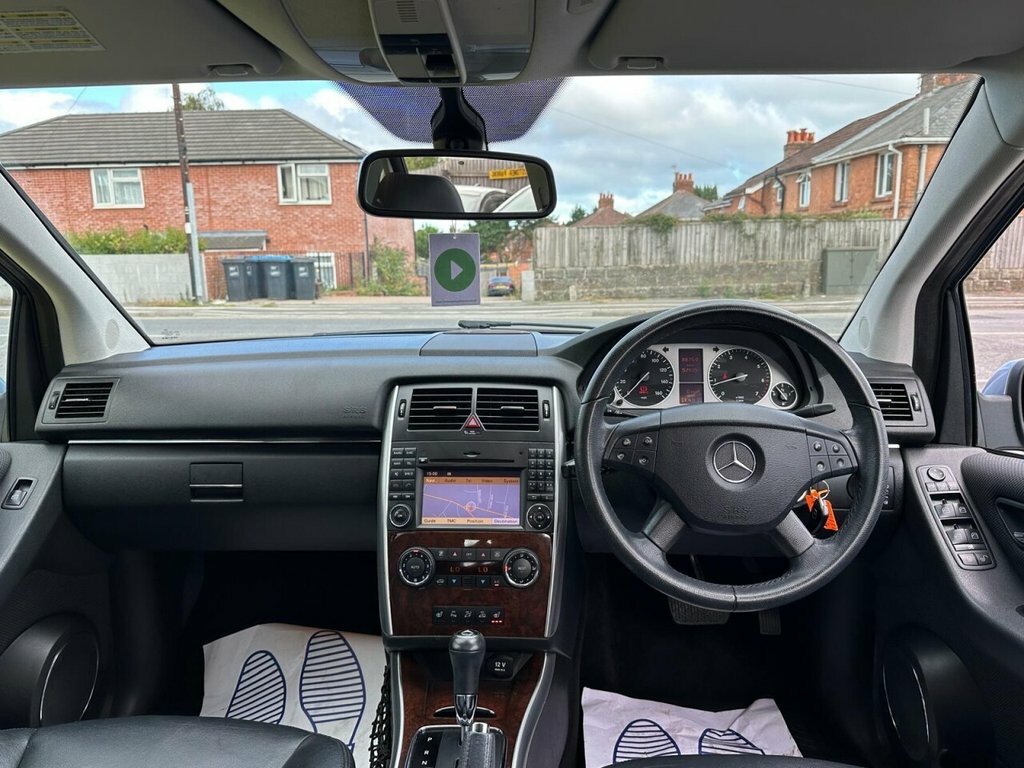 Mercedes-Benz B Class B180 Cdi Se Cvt. Family Ca Red #13