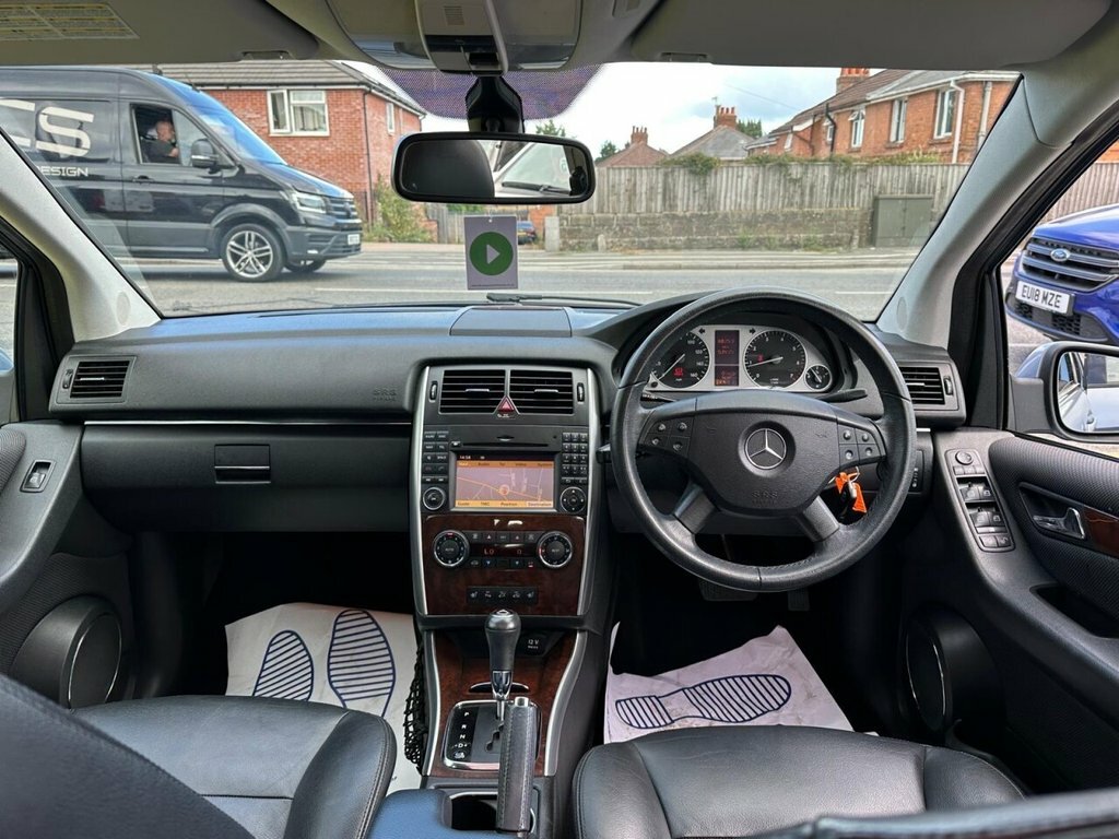 Mercedes-Benz B Class B180 Cdi Se Cvt. Family Ca Red #8