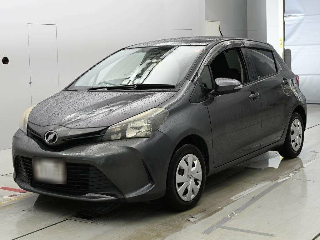 Toyota Vitz Hatchback Grey #3
