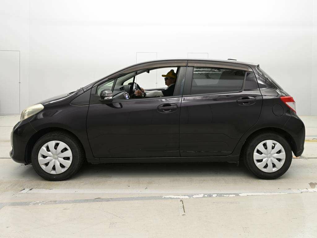 Toyota Vitz Hatchback Black #6