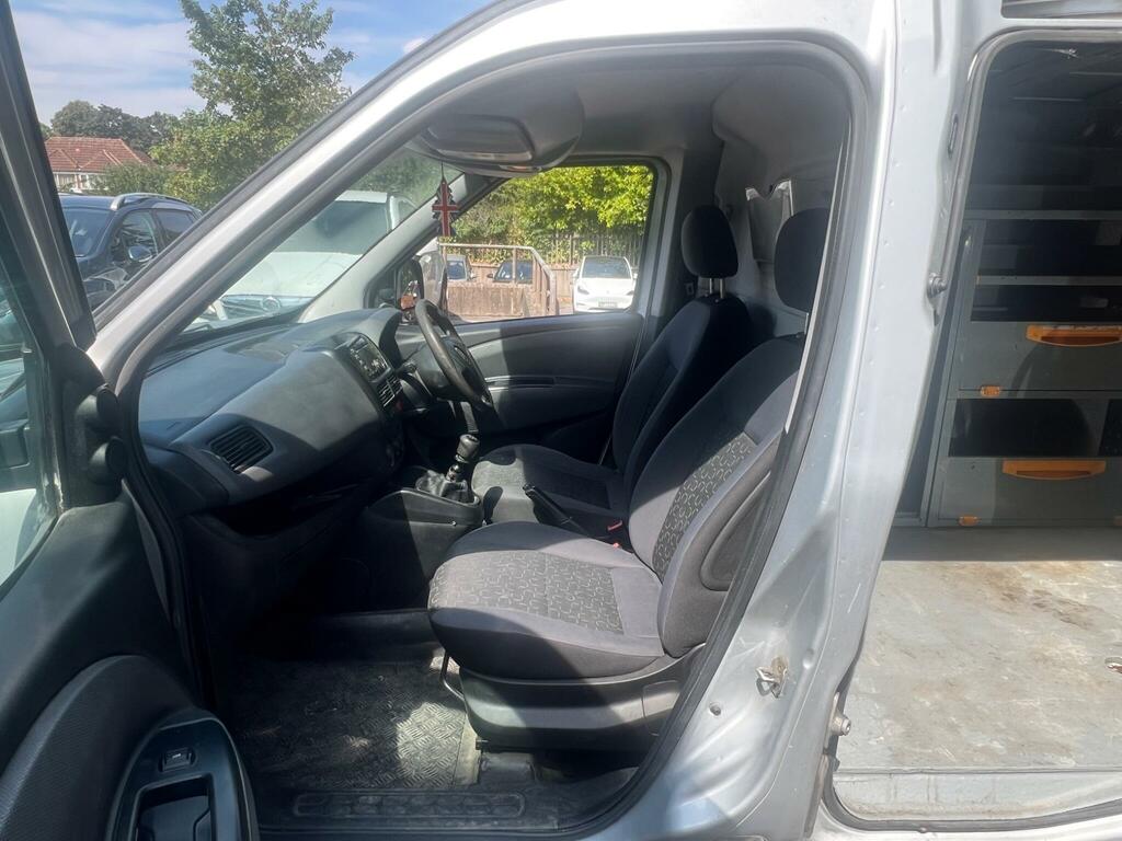 Fiat Doblo 2010 1.3 Multijet Dynamic Estate Red #24