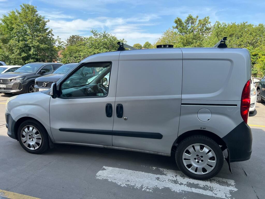 Fiat Doblo 2.0 Jtd Multijet 16V Sx L1 H1 Silver #4