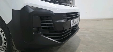 Vauxhall Vivaro Vivaro XL DN24TXV White #5