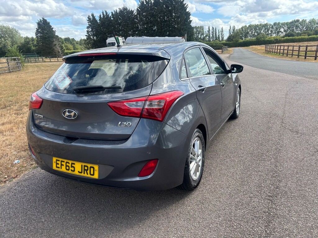 Hyundai I30 1.6 Crdi Blue Drive Se Hatchback Grey #5
