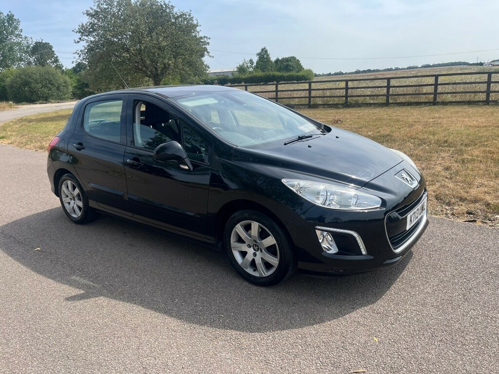 Peugeot 308 1.6 Hdi 92 Active Sat Nav Hatchback M Black #2
