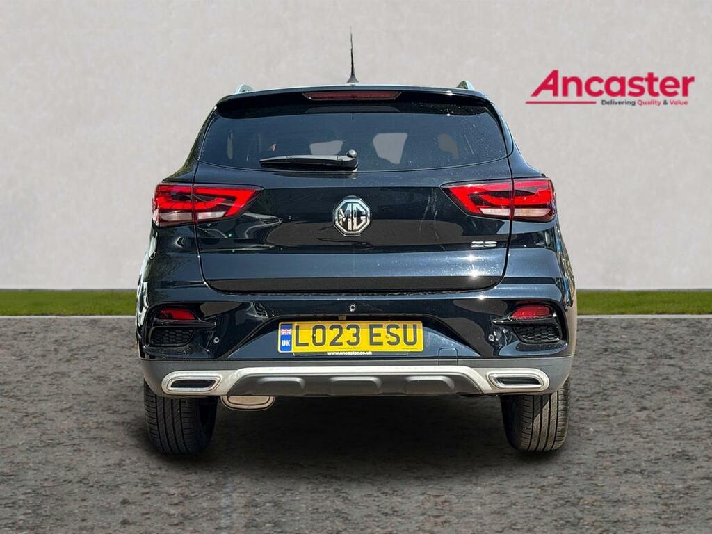 MG ZS 1.0T Gdi Exclusive Dct Black #4