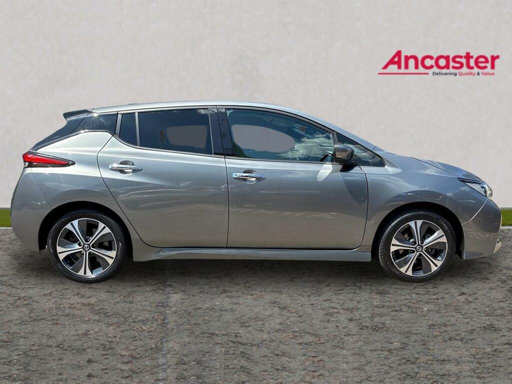 Nissan Leaf 110Kw Tekna 40Kwh Silver #2