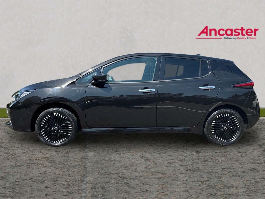 Nissan Leaf 160Kw E N-connecta 59Kwh Black #6