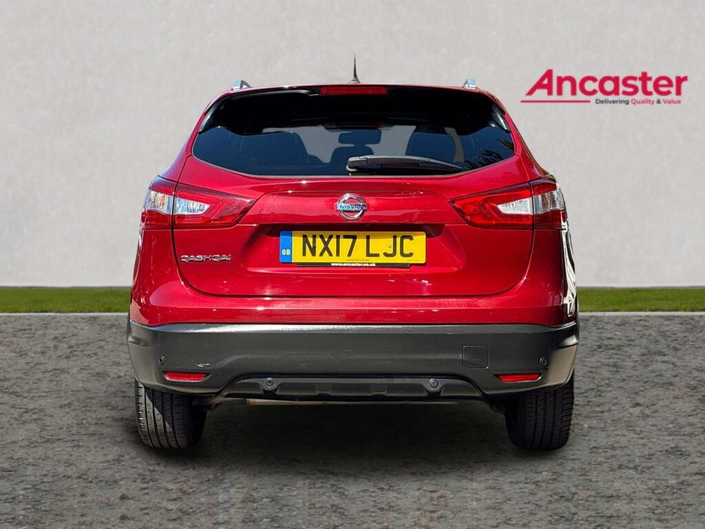 Nissan Qashqai 1.2 Dig-t N-vision Xtronic Red #4