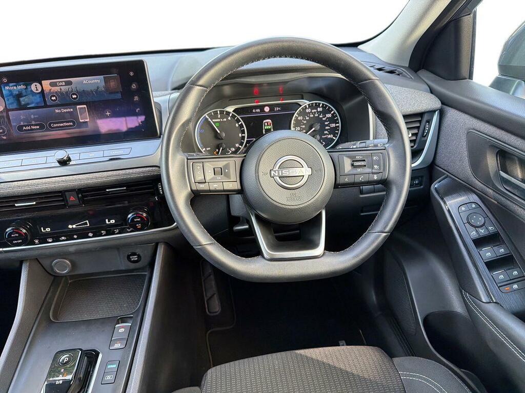 Nissan Qashqai 1.3 Dig-t Mh N-connecta Black #11