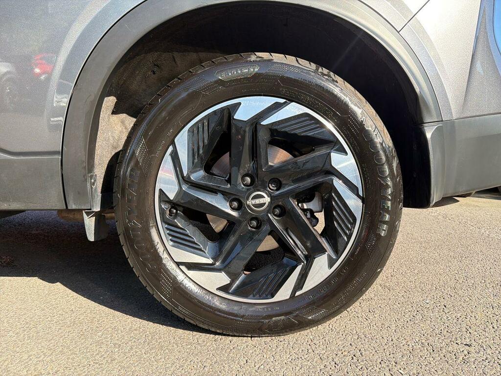 Nissan Qashqai 1.3 Dig-t Mh N-connecta Black #9