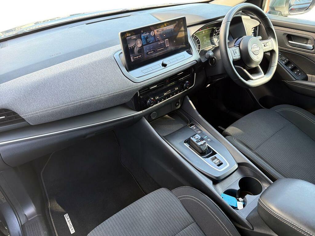 Nissan Qashqai 1.3 Dig-t Mh N-connecta Black #13