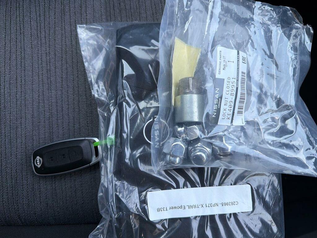 Nissan X-Trail 1.5 Mhev 163 Acenta Premium 7 Seat Xtronic White #28